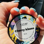 Cherry Kisses • roślinny balsam do ust z kwiatami koniczyny • 15 ml photo review